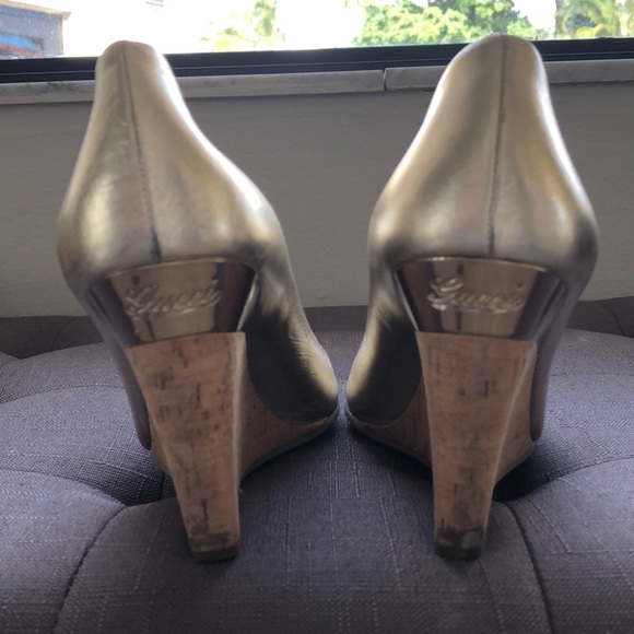 COPY - GUCCI METALLIC LEATHER WEDGES - Size 6 - Picture 3 of 6